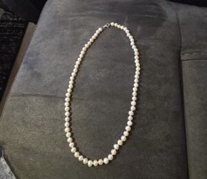 Elegant Pearl Necklace
